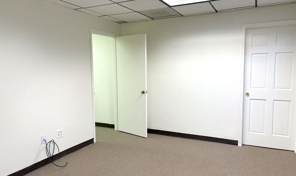 More Photos Of 4425 Juan Tabo Blvd NE, Albuquerque Office For Lease