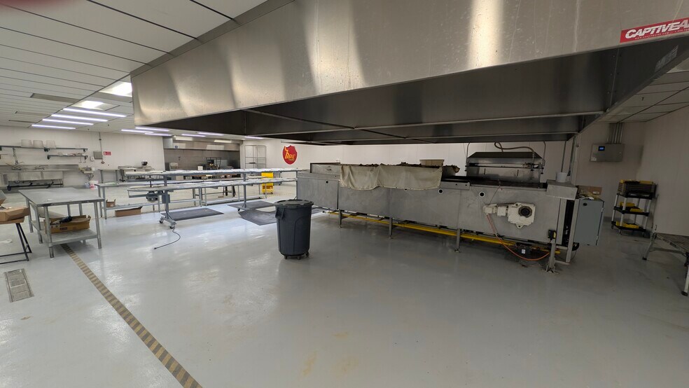 More Photos Of 175 Lewis Rd, San Jose Light Manufacturing For Sale