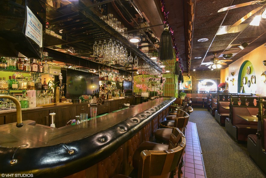 More Photos Of 3231 W 63rd St, Chicago Restaurant For Sale