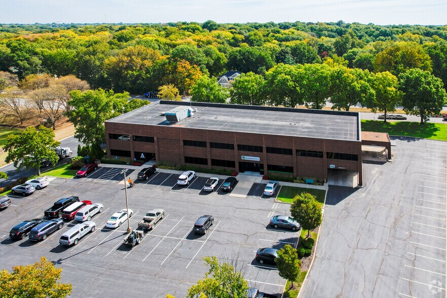 More Photos Of 4400 Shawnee Mission Pky, Fairway Office For Lease