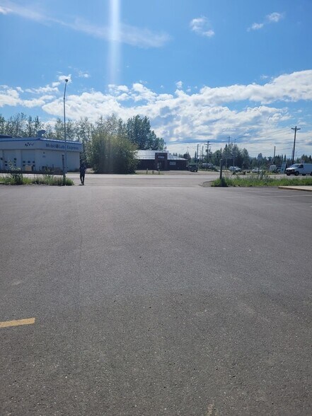 More Photos Of 906 Old Steese Hwy, Fairbanks General Retail For Lease