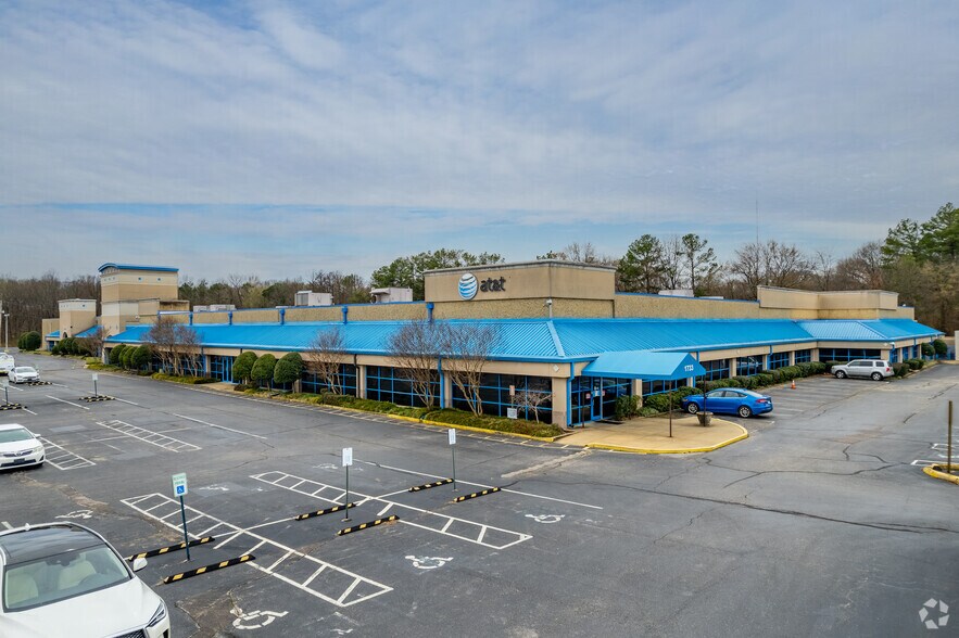 Primary Photo Of 1699-1735 Sycamore View Rd, Memphis Office For Sale