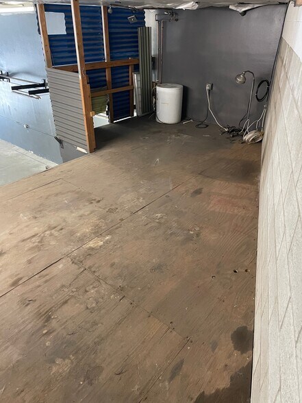More Photos Of 10919 Randall St, Sun Valley Warehouse For Lease