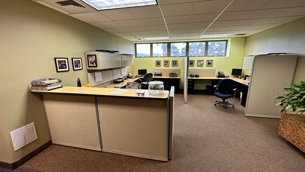 More Photos Of 100 Windermere Ave, Ellington Warehouse For Lease