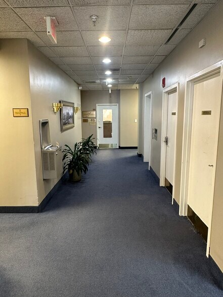 More Photos Of 4084 University Dr, Fairfax Office For Sale