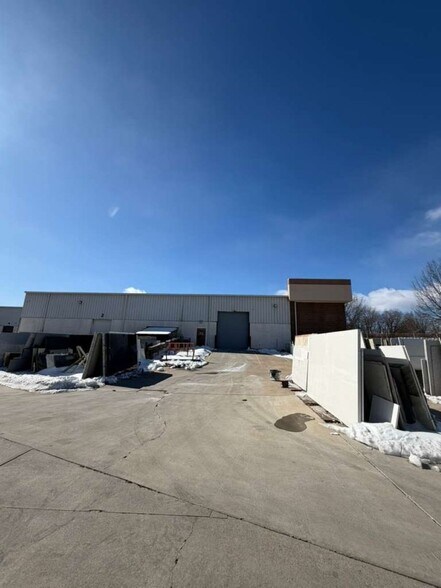 More Photos Of 14889 Persistence Dr, Woodbridge Flex For Lease