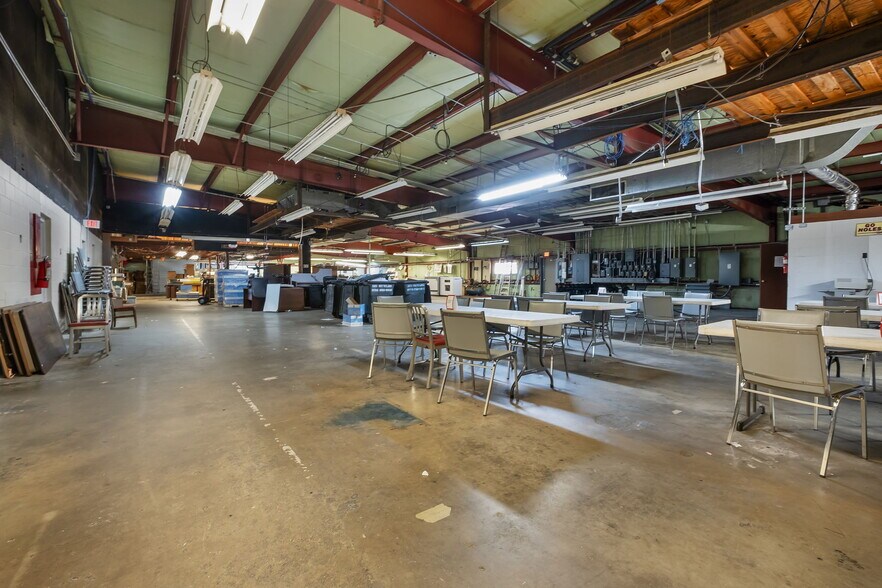 More Photos Of 1700 Capital Cir SW, Tallahassee Office For Sale