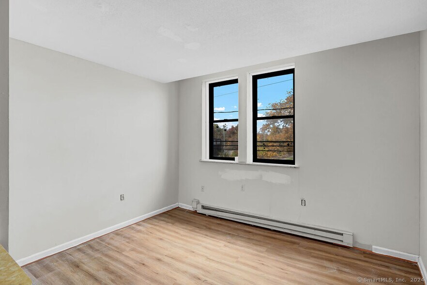 More Photos Of 1-21 Whiting St, Plainville Storefront For Sale