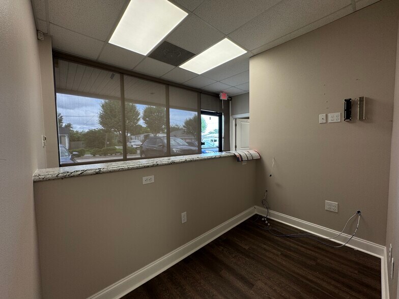 More Photos Of 100 Melonie St, Boutte Storefront For Lease