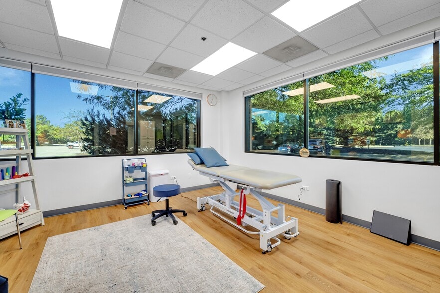 More Photos Of 1751 S Naperville Rd, Wheaton Medical For Sale