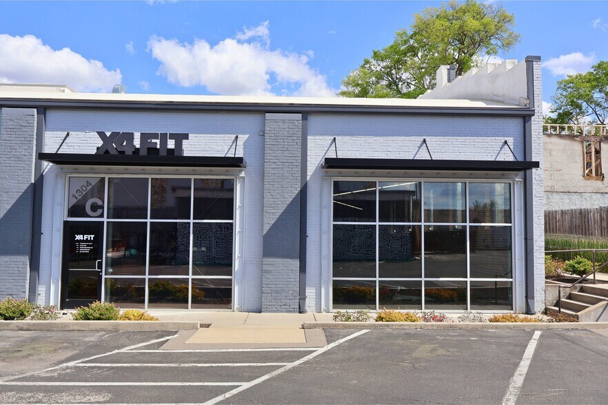 More Photos Of 1304 McCallie Ave, Chattanooga Flex For Lease