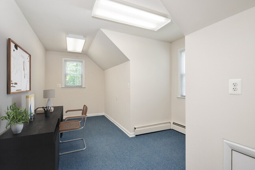 More Photos Of 2893 Jessup Rd, Jessup Office For Sale