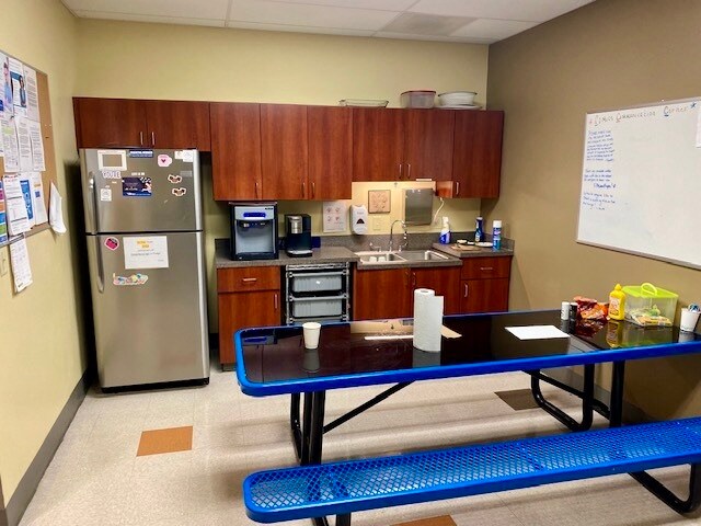 More Photos Of 4600-4610 Bragg Blvd, Fayetteville General Retail For Sale