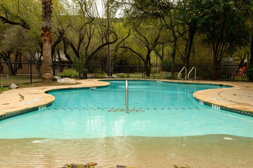 More Photos Of 1996 County Road 348, Concan Land For Sale