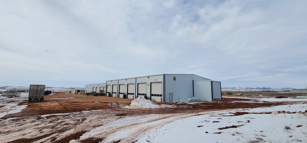 More Photos Of 10468 1st St SW, Killdeer Service For Lease