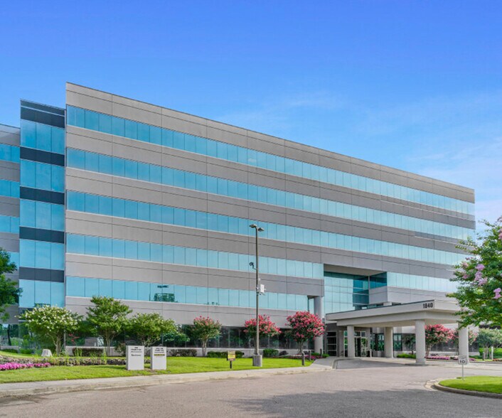 More Photos Of 1840 Pyramid Pl, Memphis Office For Lease