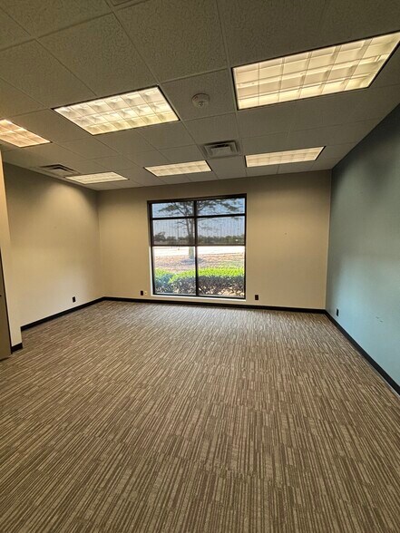 More Photos Of 307 N Walton Blvd, Bentonville Bank For Lease