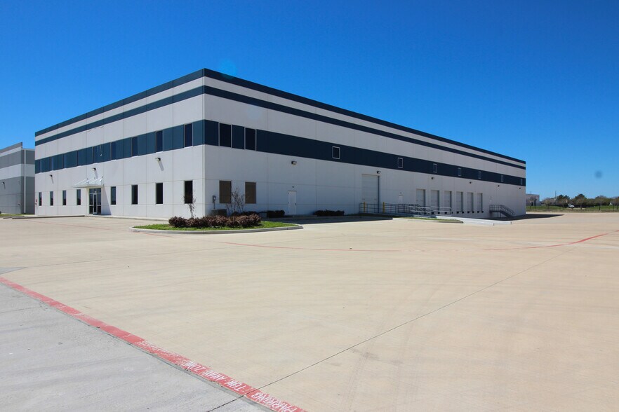 Primary Photo Of 22745 NW Lake Dr, Houston Distribution For Lease