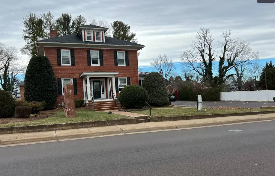 Primary Photo Of 810 S Main St, Culpeper Storefront Retail Office For Lease