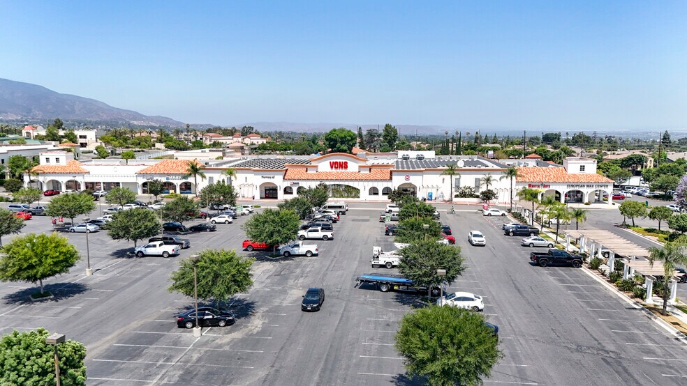 More Photos Of 315-487 Magnolia Ave, Corona Unknown For Lease
