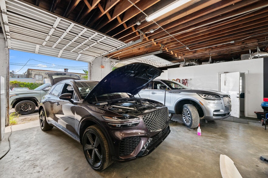 More Photos Of 724-732 NW 8th Ave ave, Fort Lauderdale Industrial For Sale