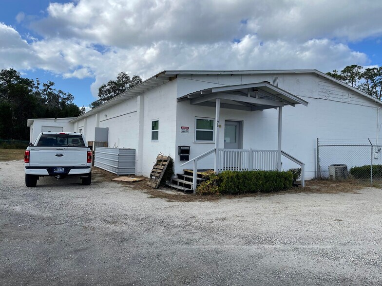 More Photos Of 196 NE Chestnut Ave, Lake City Warehouse For Sale