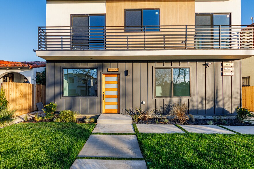 More Photos Of 1656 S Hayworth Ave, Los Angeles Multifamily For Sale