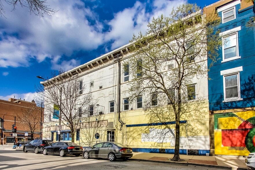 More Photos Of 1970 N Lincoln Ave, Chicago Storefront Retail Residential For Lease