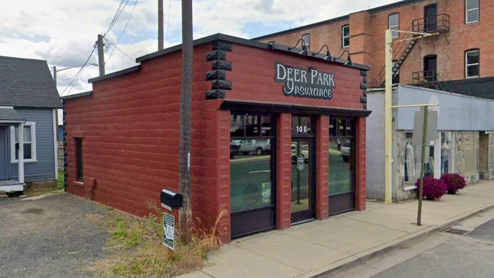 More Photos Of 10 E Crawford St, Deer Park Storefront Retail Office For Sale