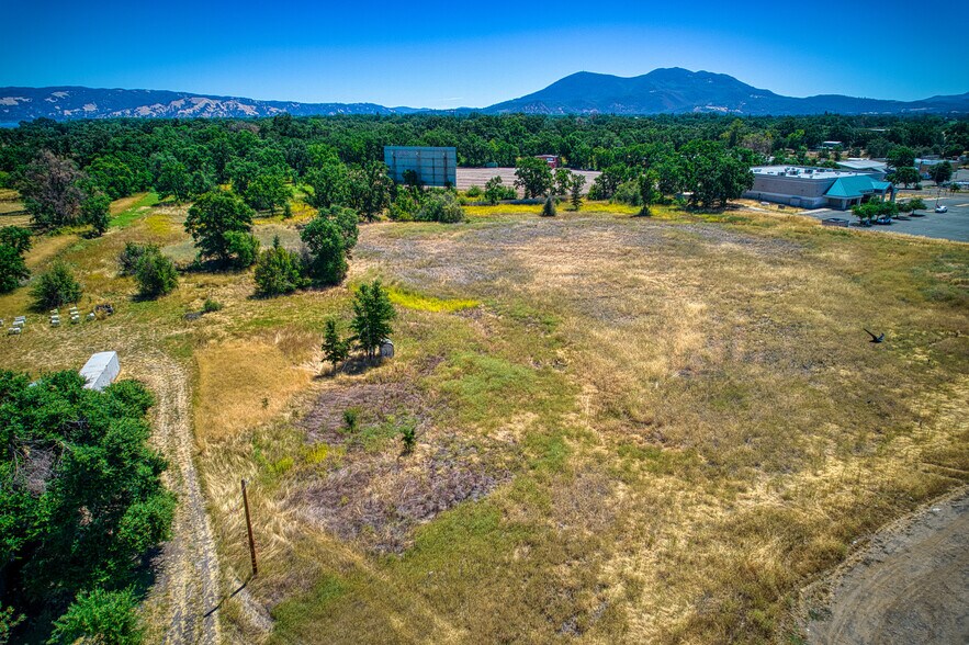 More Photos Of 52 Soda Bay Rd, Lakeport Movie Theatre For Sale