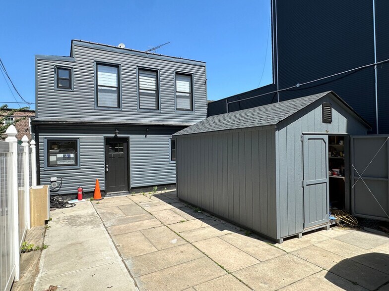Primary Photo Of 1809 Decatur St, Ridgewood Storefront Retail Residential For Lease