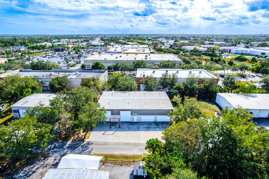 More Photos Of 925 13th Ln, Vero Beach Warehouse For Sale