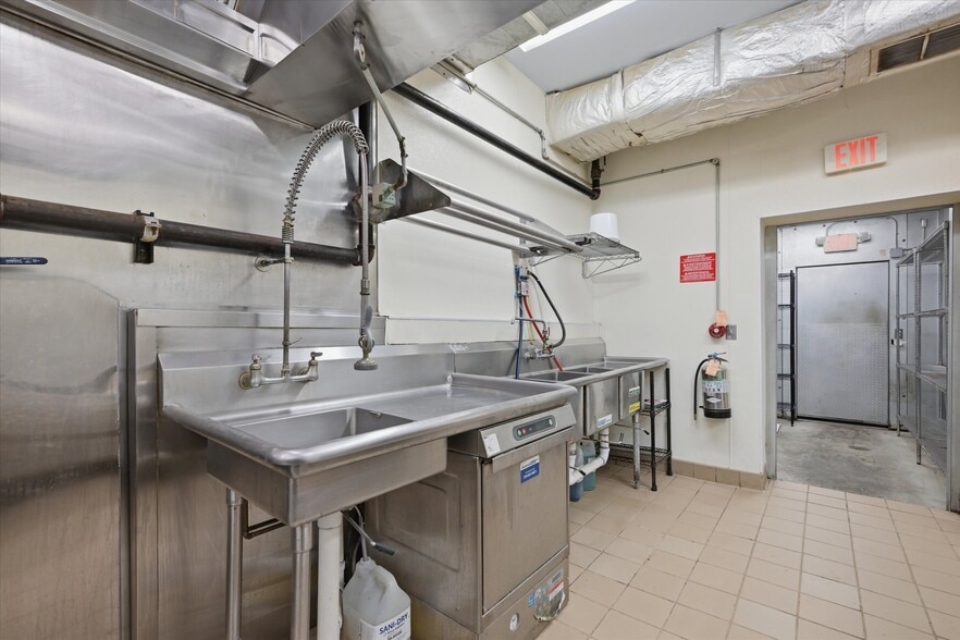 More Photos Of 1017 Highland Ave, Greensburg Restaurant For Sale