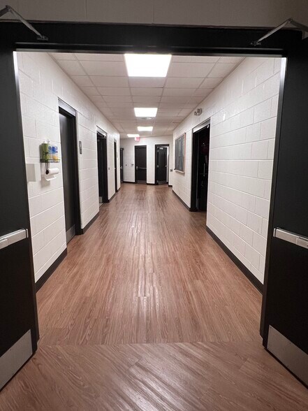 More Photos Of 501 Howell Rd, Greenville Office For Lease