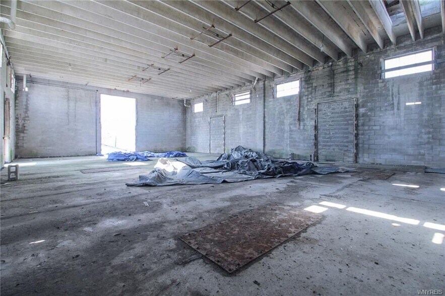 More Photos Of 2231 Youngstown Wilson rd, Ransomville Flex For Sale