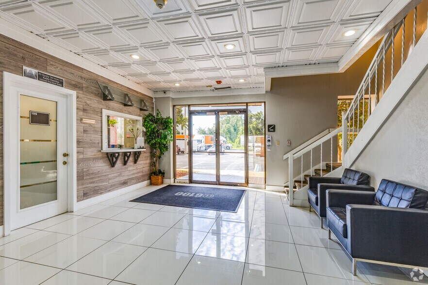 More Photos Of 6100 Lake Ellenor Dr, Orlando Office For Lease