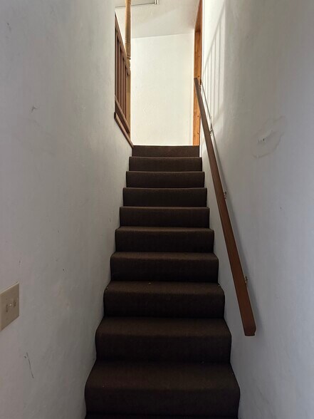 More Photos Of 722 Locust St, Garberville Storefront Retail Residential For Sale