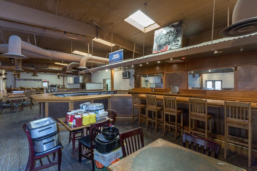 More Photos Of 10456 S Highway 69, Mayer Restaurant For Lease