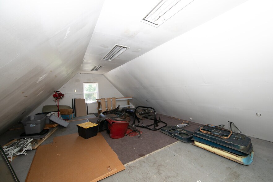 More Photos Of 604 White Horse Pike, Oaklyn Storefront For Sale