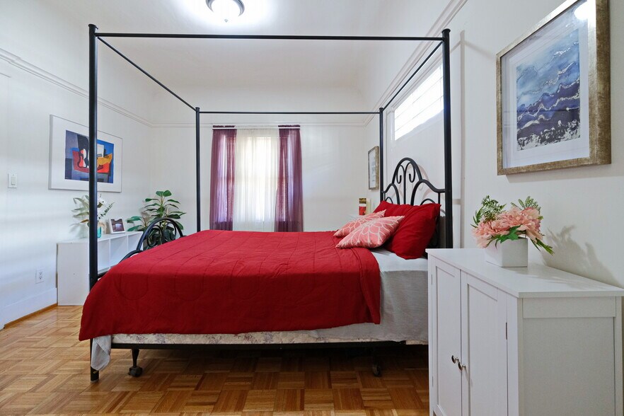 More Photos Of 1616 W 24th St, Los Angeles Apartments For Sale