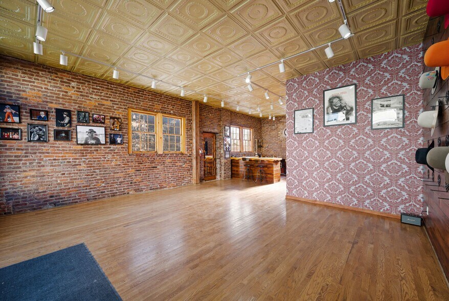More Photos Of 306 Wilburn st, Nashville Restaurant For Sale
