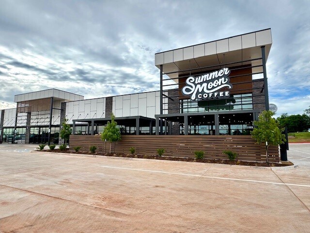 More Photos Of 16533 N May Ave, Edmond Unknown For Lease