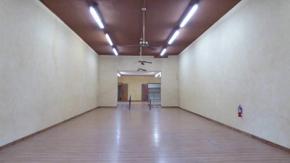 More Photos Of 363-373 E Main St, Ventura Storefront Retail Residential For Lease