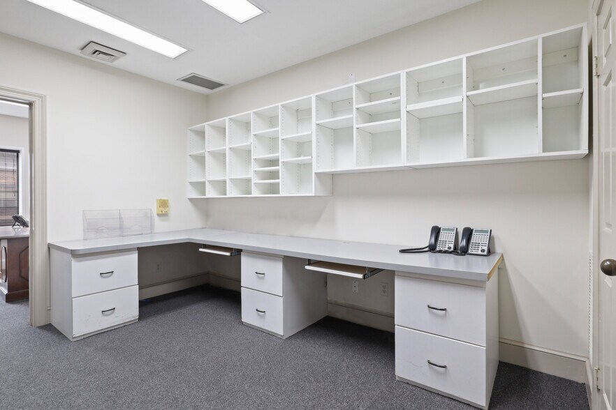 More Photos Of 115 Oronoco St, Alexandria Office For Lease