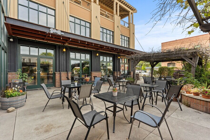 More Photos Of 102 S 1st Ave, Sandpoint Storefront Retail Office For Sale