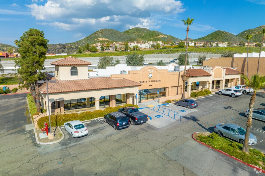 More Photos Of 31750-31764 Casino Dr, Lake Elsinore Storefront For Lease