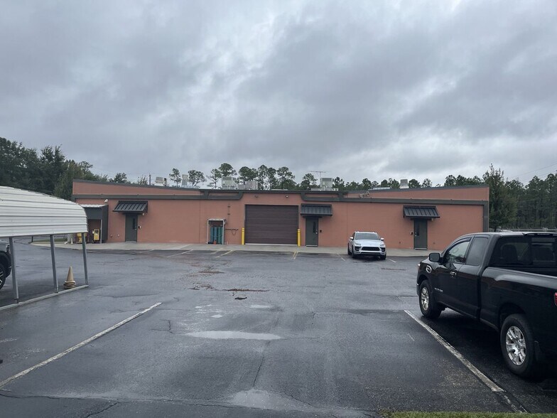 More Photos Of 3320 McLemore Dr, Pensacola Flex For Sale