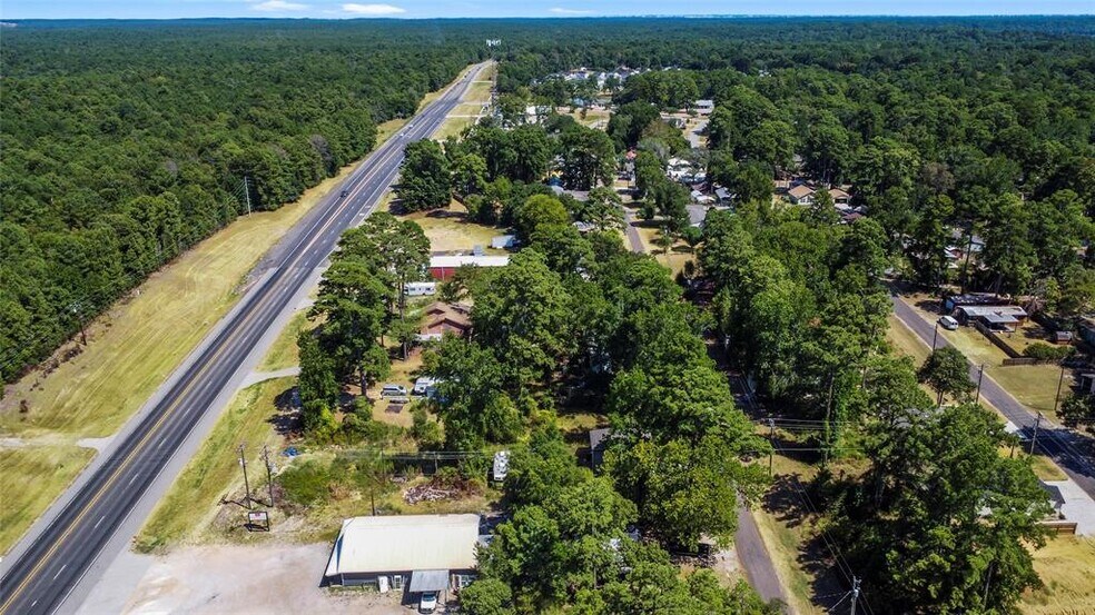 More Photos Of 11457 US Highway 190 W, Livingston Garden Center For Sale
