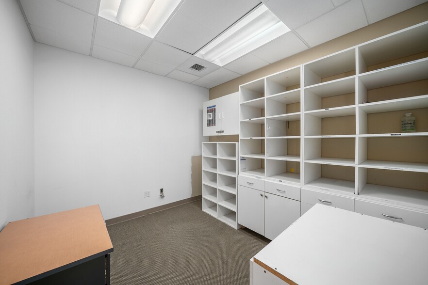 More Photos Of 2122-2126 Hutton Rd, Nipomo Flex For Lease