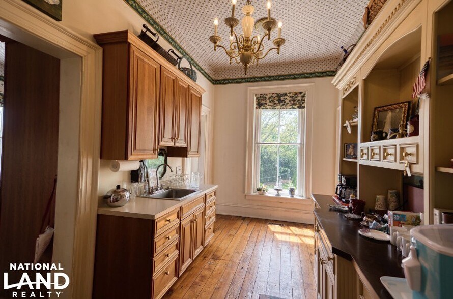 More Photos Of 5189 Rockwood Rd, Dublin Lodge Meeting Hall For Sale